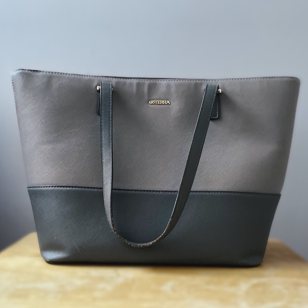 DōTERRA swag grey tote purse